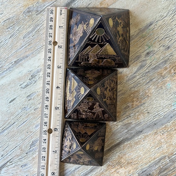Vintage Three Egyptian Etched Brass Pyramids - Picture 10 of 16
